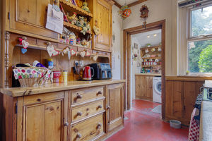 Kitchen- click for photo gallery